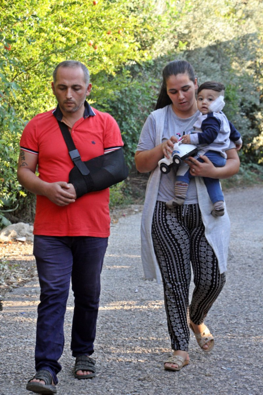 Pitbull, 11 aylık bebeğe ve babasına saldırdı